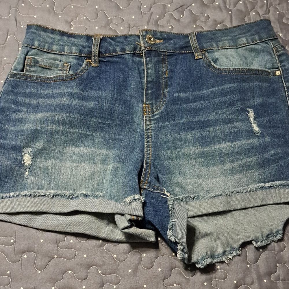 True Craft jean shorts size 11